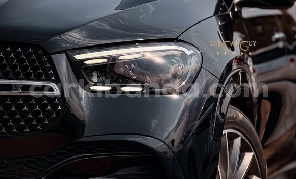 Nunua Mpya Mercedes Viano Nyeusi Gari ndani ya Masaka nchini Uganda Nunua Mpya Mercedes Viano Nyeusi Gari ndani ya Masaka nchini Uganda
