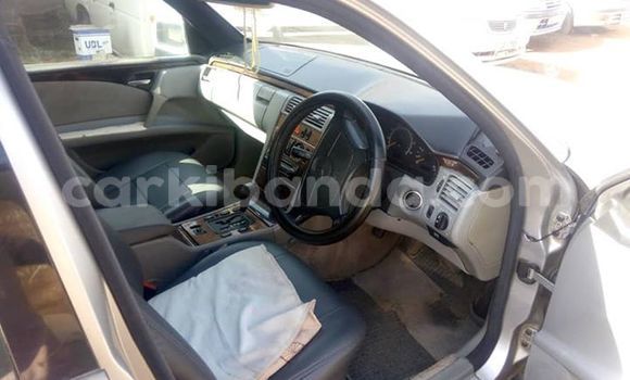 Buy Used Mercedes‒Benz E–Class Silver Car in Kampala in Uganda Buy Used Mercedes‒Benz E–Class Silver Car in Kampala in Uganda