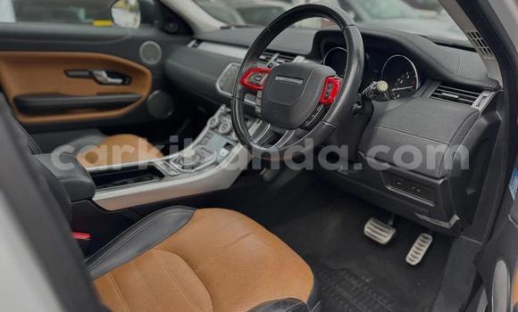 Gura Nshya Range Rover Evoque White Imodoka i Kampala mu Uganda Gura Nshya Range Rover Evoque White Imodoka i Kampala mu Uganda
