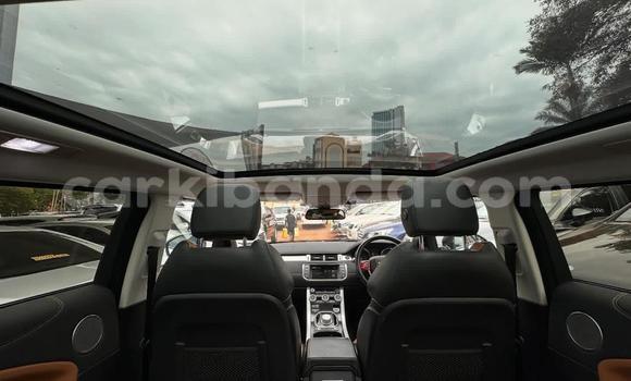 Gura Nshya Range Rover Evoque White Imodoka i Kampala mu Uganda Gura Nshya Range Rover Evoque White Imodoka i Kampala mu Uganda
