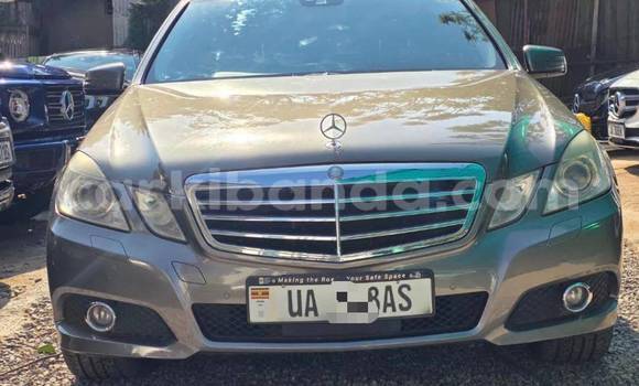 Acheter Neuf Voiture Mercedes-Benz E-Classe Autre à Kampala, Ouganda