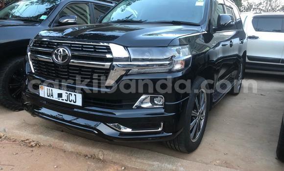 Gura Nshya Toyota Land Cruiser Black Imodoka i Kampala mu Uganda Gura Nshya Toyota Land Cruiser Black Imodoka i Kampala mu Uganda