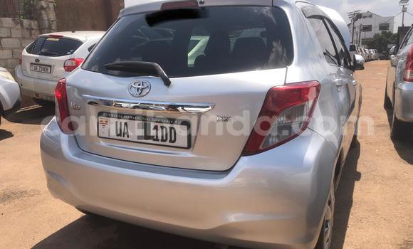 Nunua Mpya Toyota Vitz Fedha Gari ndani ya Kampala nchini Uganda Nunua Mpya Toyota Vitz Fedha Gari ndani ya Kampala nchini Uganda