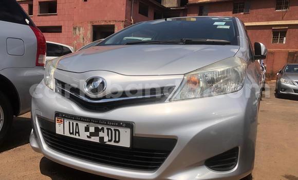 Nunua Mpya Toyota Vitz Fedha Gari ndani ya Kampala nchini Uganda Nunua Mpya Toyota Vitz Fedha Gari ndani ya Kampala nchini Uganda