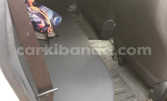 Gura Nshya Toyota Probox Silver Imodoka i Kampala mu Uganda Gura Nshya Toyota Probox Silver Imodoka i Kampala mu Uganda
