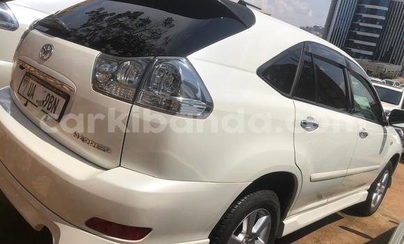 Gura Nshya Toyota Harrier White Imodoka i Kampala mu Uganda Gura Nshya Toyota Harrier White Imodoka i Kampala mu Uganda