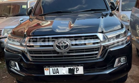 Gura Nshya Toyota Land Cruiser Black Imodoka i Kampala mu Uganda Gura Nshya Toyota Land Cruiser Black Imodoka i Kampala mu Uganda