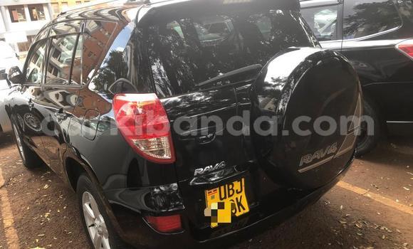 Gura Nshya Toyota RAV4 Black Imodoka i Kampala mu Uganda Gura Nshya Toyota RAV4 Black Imodoka i Kampala mu Uganda