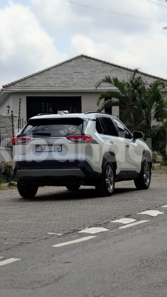 Big with watermark toyota rav4 uganda kampala 25880