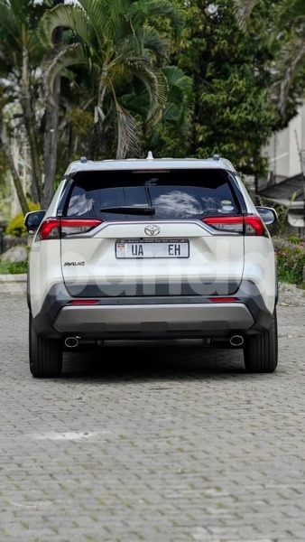 Big with watermark toyota rav4 uganda kampala 25880