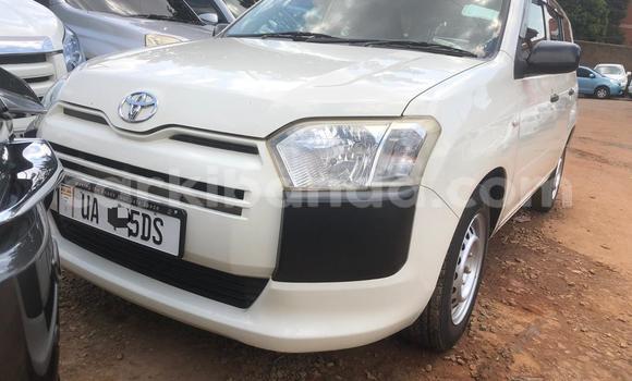 Gura Nshya Toyota Succeed White Imodoka i Kampala mu Uganda Gura Nshya Toyota Succeed White Imodoka i Kampala mu Uganda