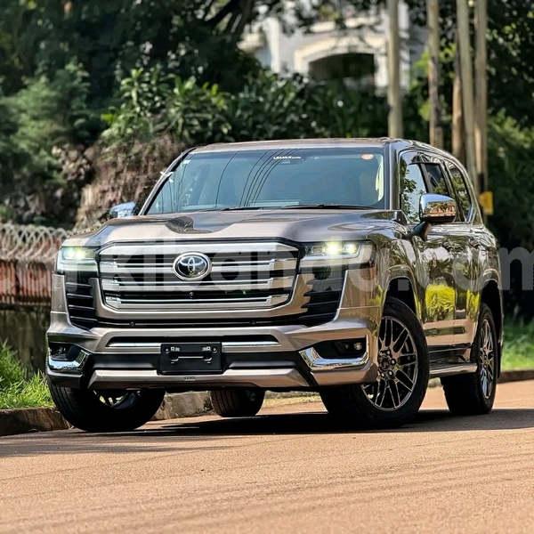 Big with watermark toyota land cruiser uganda kampala 25895