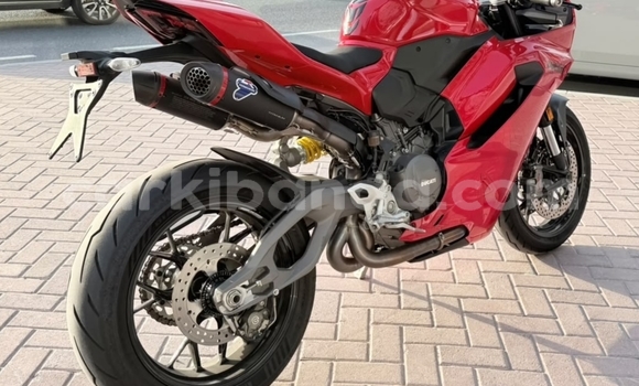 Acheter Occasion Moto Ducati Panigale Rouge à Kampala, Ouganda Acheter Occasion Moto Ducati Panigale Rouge à Kampala, Ouganda