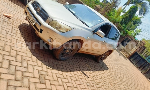 Buy Used Toyota RAV4 Silver Car in Kampala in Uganda Buy Used Toyota RAV4 Silver Car in Kampala in Uganda