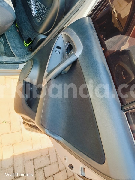 Big with watermark toyota rav4 uganda kampala 25903