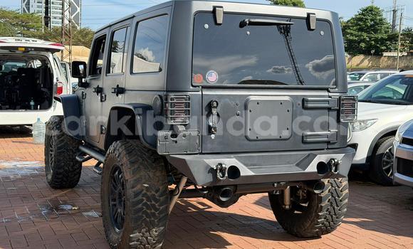 Gura Yakoze Jeep Wrangler Black Imodoka i Kampala mu Uganda Gura Yakoze Jeep Wrangler Black Imodoka i Kampala mu Uganda