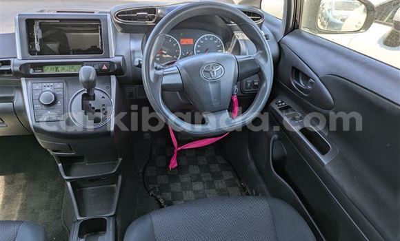 Acheter Import Voiture Toyota Wish Noir à Kampala, Ouganda Acheter Import Voiture Toyota Wish Noir à Kampala, Ouganda