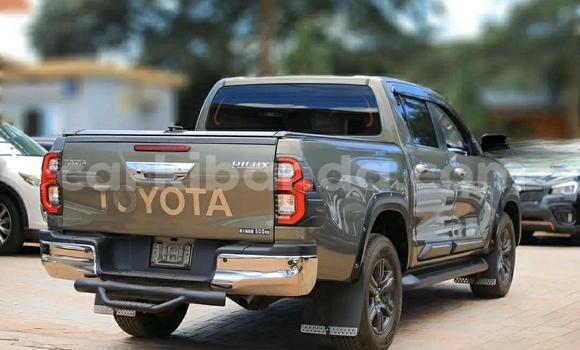 Nunua Ilio tumika Toyota Hiluxe Revo Nyeupe Gari ndani ya Kampala nchini Uganda Nunua Ilio tumika Toyota Hiluxe Revo Nyeupe Gari ndani ya Kampala nchini Uganda