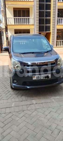 Big with watermark toyota noah uganda kampala 25931