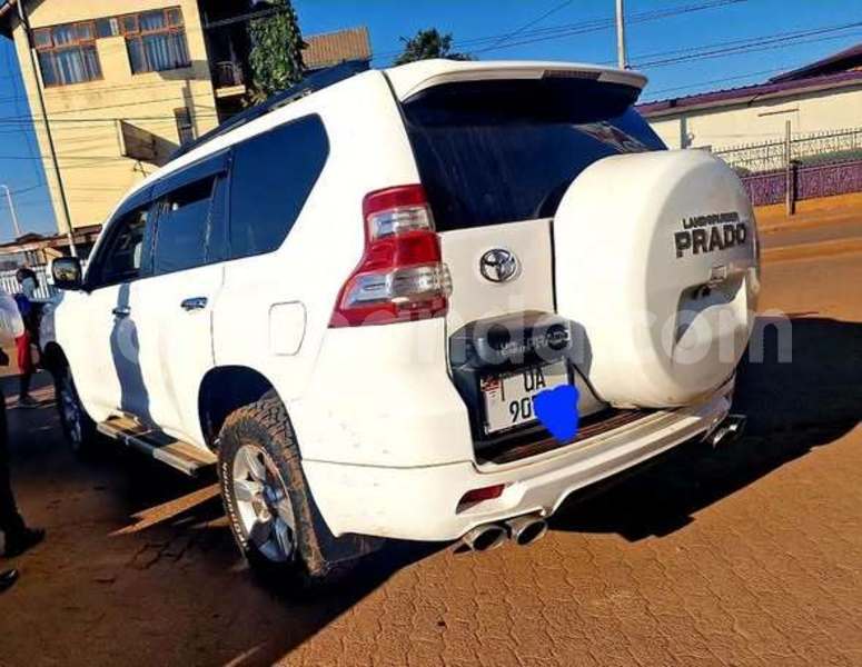 Big with watermark toyota land cruiser uganda kampala 25936