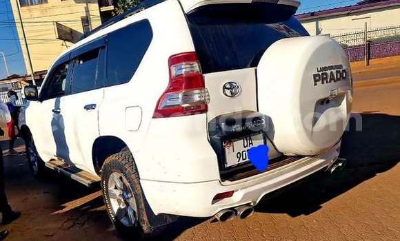 Gura Yakoze Toyota Land Cruiser Other Imodoka i Kampala mu Uganda Gura Yakoze Toyota Land Cruiser Other Imodoka i Kampala mu Uganda
