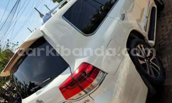 Gura Yakoze Toyota Land Cruiser Other Imodoka i Kampala mu Uganda Gura Yakoze Toyota Land Cruiser Other Imodoka i Kampala mu Uganda
