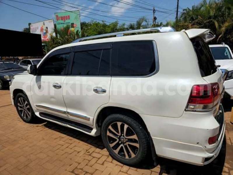 Big with watermark toyota land cruiser uganda kampala 25938