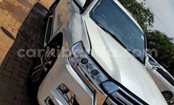 Gura Yakoze Toyota Land Cruiser Other Imodoka i Kampala mu Uganda Gura Yakoze Toyota Land Cruiser Other Imodoka i Kampala mu Uganda