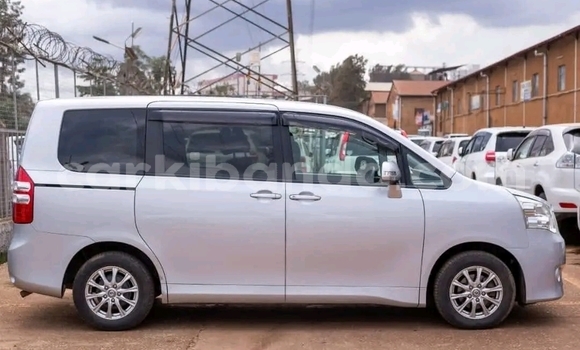 Buy Used Toyota Noah Silver Car in Kampala in Uganda Buy Used Toyota Noah Silver Car in Kampala in Uganda