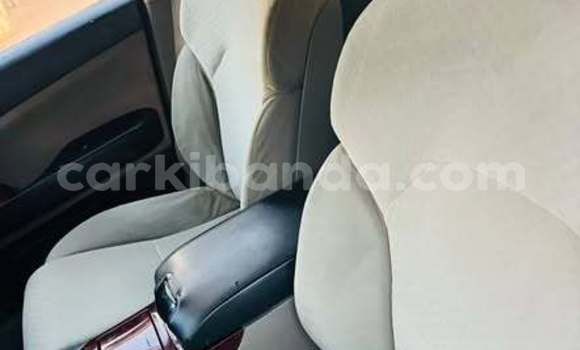Gura Yakoze Toyota Mark X White Imodoka i Kampala mu Uganda Gura Yakoze Toyota Mark X White Imodoka i Kampala mu Uganda