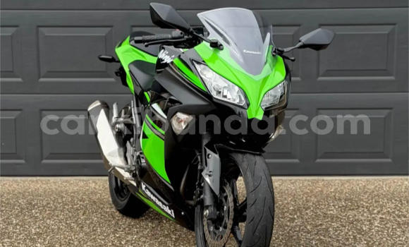 Acheter Occasion Moto Kawasaki ER Vert à Arua, Ouganda Acheter Occasion Moto Kawasaki ER Vert à Arua, Ouganda