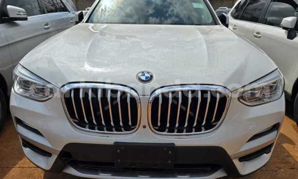 Acheter Occasion Voiture BMW X3 Blanc à Kampala, Ouganda Acheter Occasion Voiture BMW X3 Blanc à Kampala, Ouganda