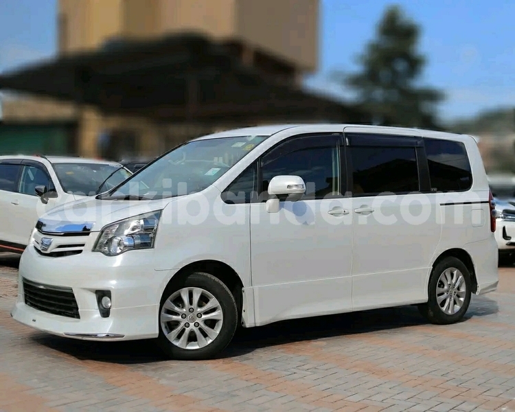 Big with watermark toyota noah uganda kampala 25988