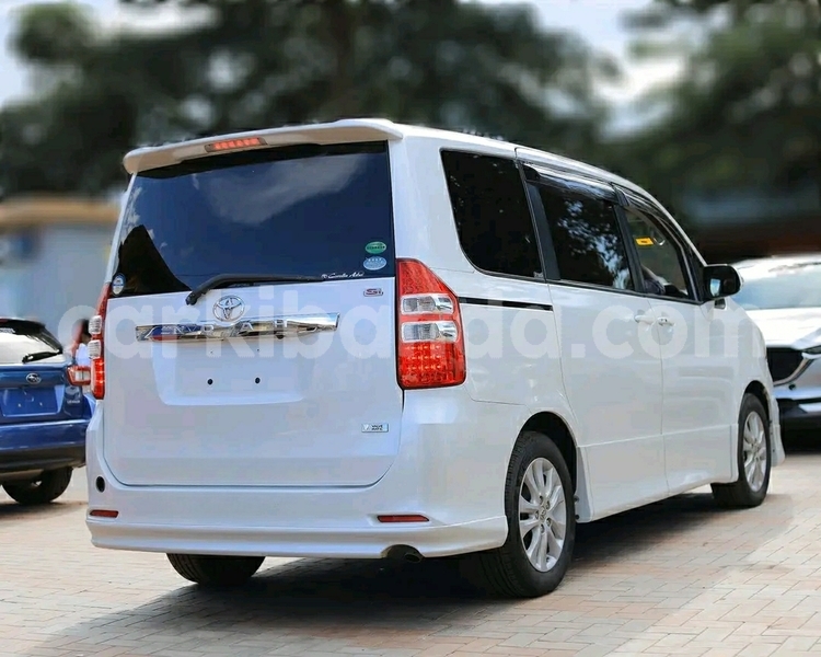 Big with watermark toyota noah uganda kampala 25988