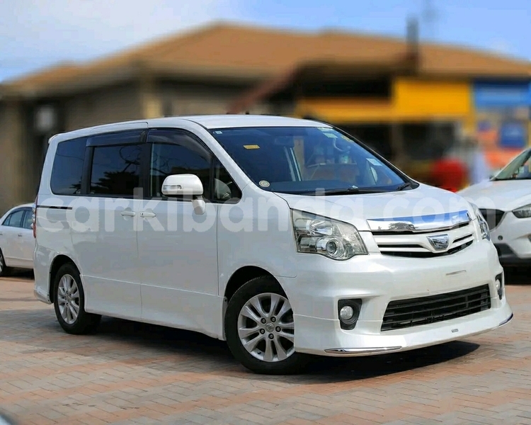Big with watermark toyota noah uganda kampala 25988