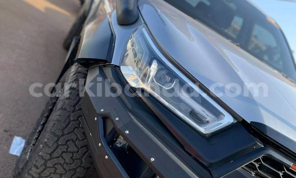 Acheter Occasion Voiture Toyota Hilux Gris à Kampala, Ouganda Acheter Occasion Voiture Toyota Hilux Gris à Kampala, Ouganda