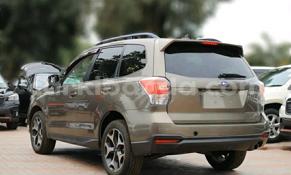 Acheter Occasion Voiture Subaru Forester Beige à Kampala, Ouganda Acheter Occasion Voiture Subaru Forester Beige à Kampala, Ouganda
