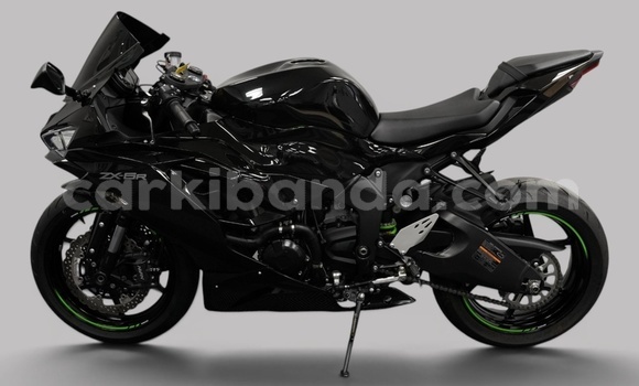 Acheter Occasion Moto Kawasaki ZX-R Noir à Kampala, Ouganda Acheter Occasion Moto Kawasaki ZX-R Noir à Kampala, Ouganda