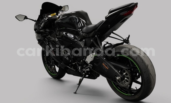 Acheter Occasion Moto Kawasaki ZX-R Noir à Kampala, Ouganda Acheter Occasion Moto Kawasaki ZX-R Noir à Kampala, Ouganda