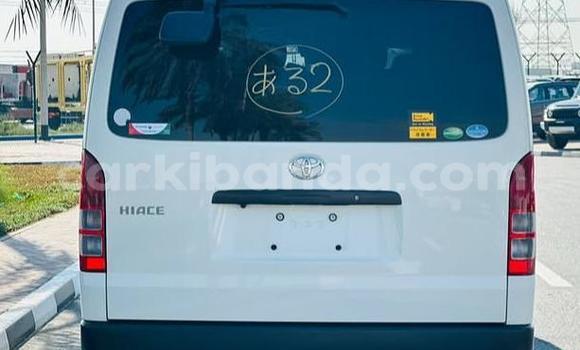 Buy Used Toyota Hiace White Car in Kampala in Uganda Buy Used Toyota Hiace White Car in Kampala in Uganda