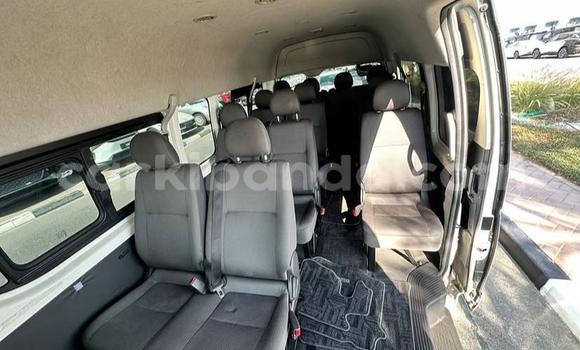 Buy Used Toyota Hiace White Car in Kampala in Uganda Buy Used Toyota Hiace White Car in Kampala in Uganda