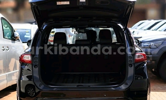 Acheter Occasion Voiture Toyota Harrier Noir à Kampala, Ouganda Acheter Occasion Voiture Toyota Harrier Noir à Kampala, Ouganda