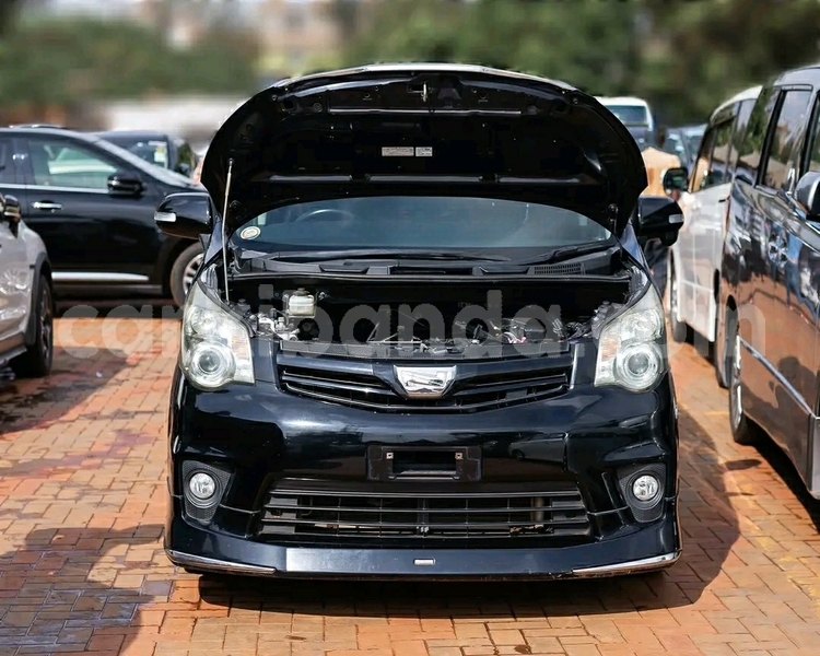 Big with watermark toyota noah uganda kampala 26026