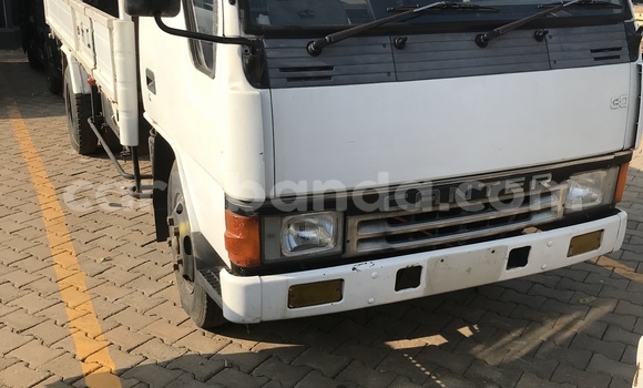 Buy Import Mitsubishi L400 White Truck in Kampala in Uganda Buy Import Mitsubishi L400 White Truck in Kampala in Uganda