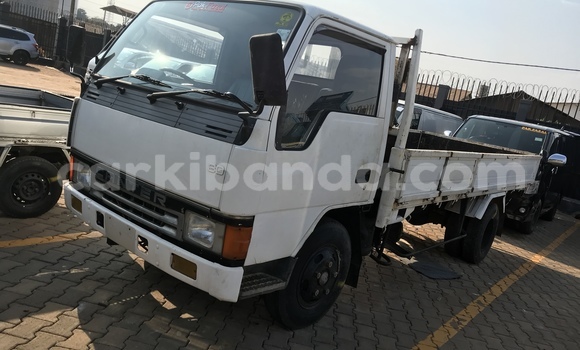 Buy Import Mitsubishi L400 White Truck in Kampala in Uganda Buy Import Mitsubishi L400 White Truck in Kampala in Uganda