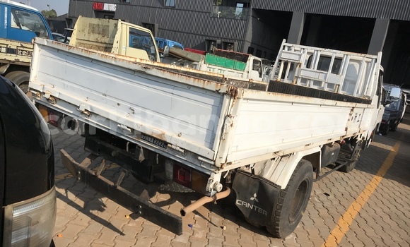 Buy Import Mitsubishi L400 White Truck in Kampala in Uganda Buy Import Mitsubishi L400 White Truck in Kampala in Uganda