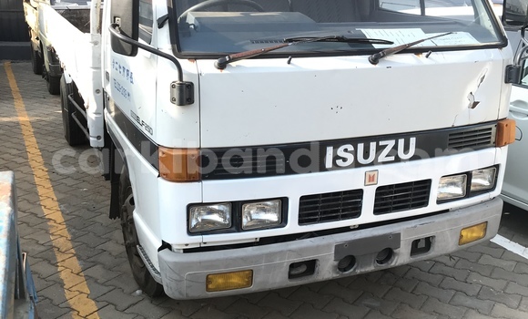 Buy Import Isuzu FTR 850 White Truck in Kampala in Uganda