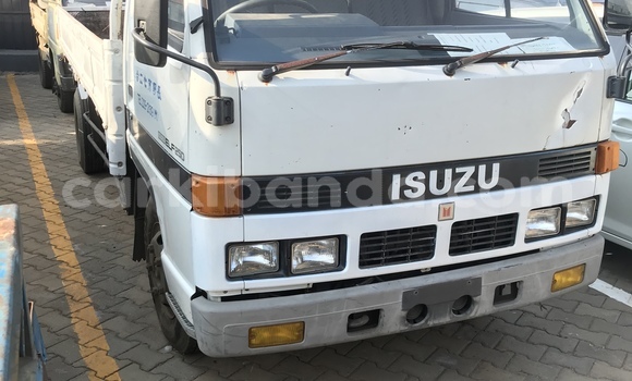 Buy Import Isuzu FTR 850 White Truck in Kampala in Uganda Buy Import Isuzu FTR 850 White Truck in Kampala in Uganda