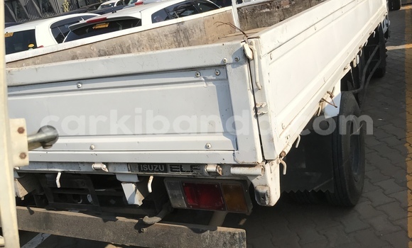 Buy Import Isuzu FTR 850 White Truck in Kampala in Uganda Buy Import Isuzu FTR 850 White Truck in Kampala in Uganda