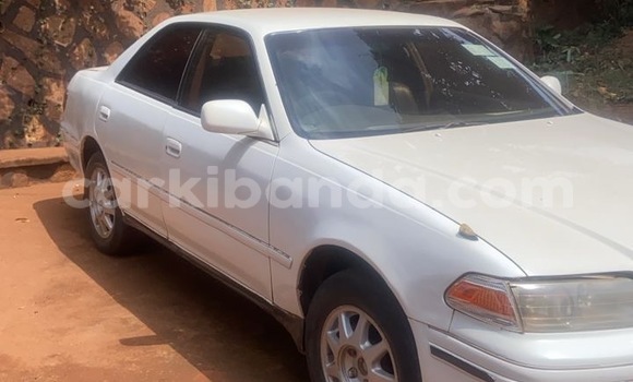 Gura Yakoze Toyota Mark II Silver Imodoka i Kampala mu Uganda Gura Yakoze Toyota Mark II Silver Imodoka i Kampala mu Uganda
